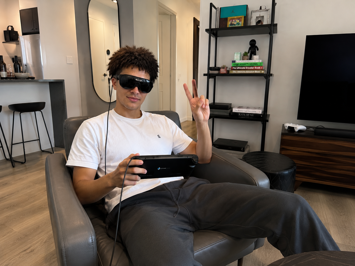 Gaming with a Steam Deck on a big screen with URXR One